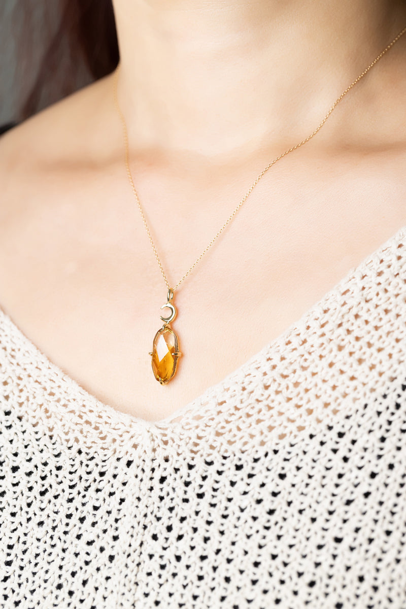 インフィナイト、イエローアゼツライト、レムリアン３点ヘンプネックレス 夕焼けに浮かぶ三日月のネックレス – ileava jewelry