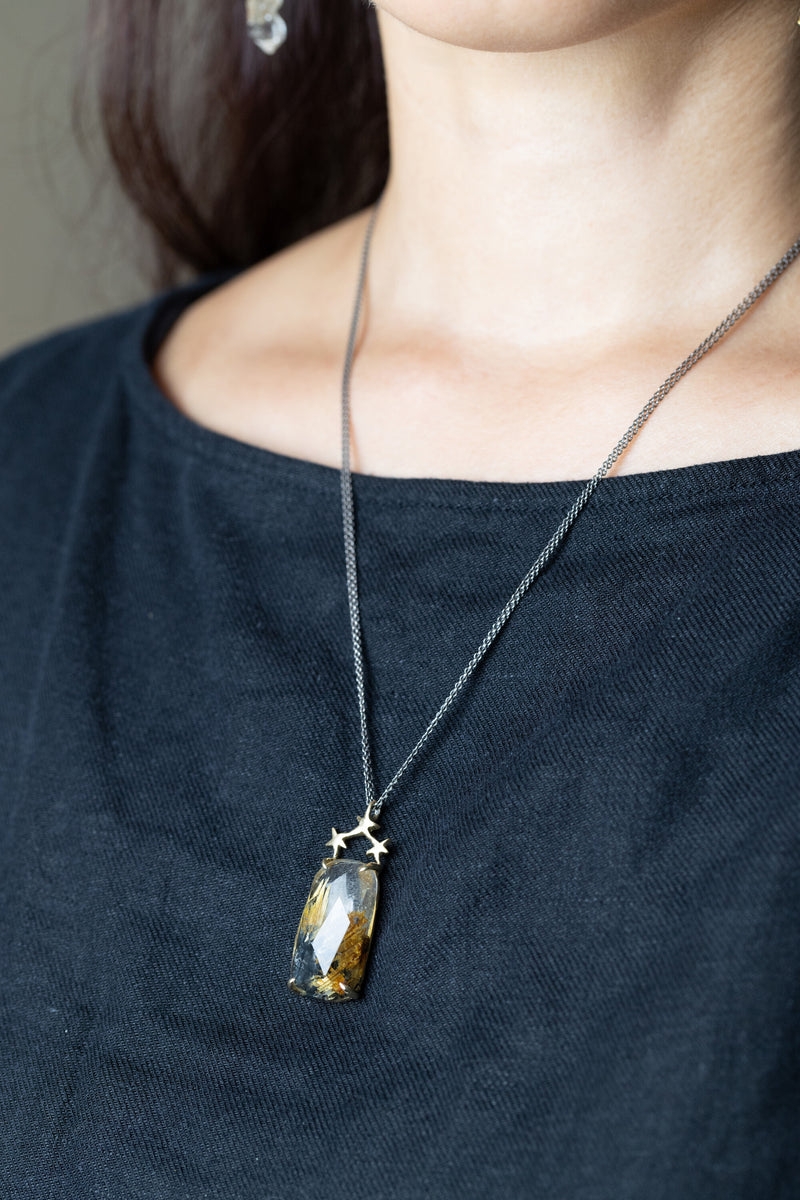 星と金線とヘマタイトのネックレス – ileava jewelry