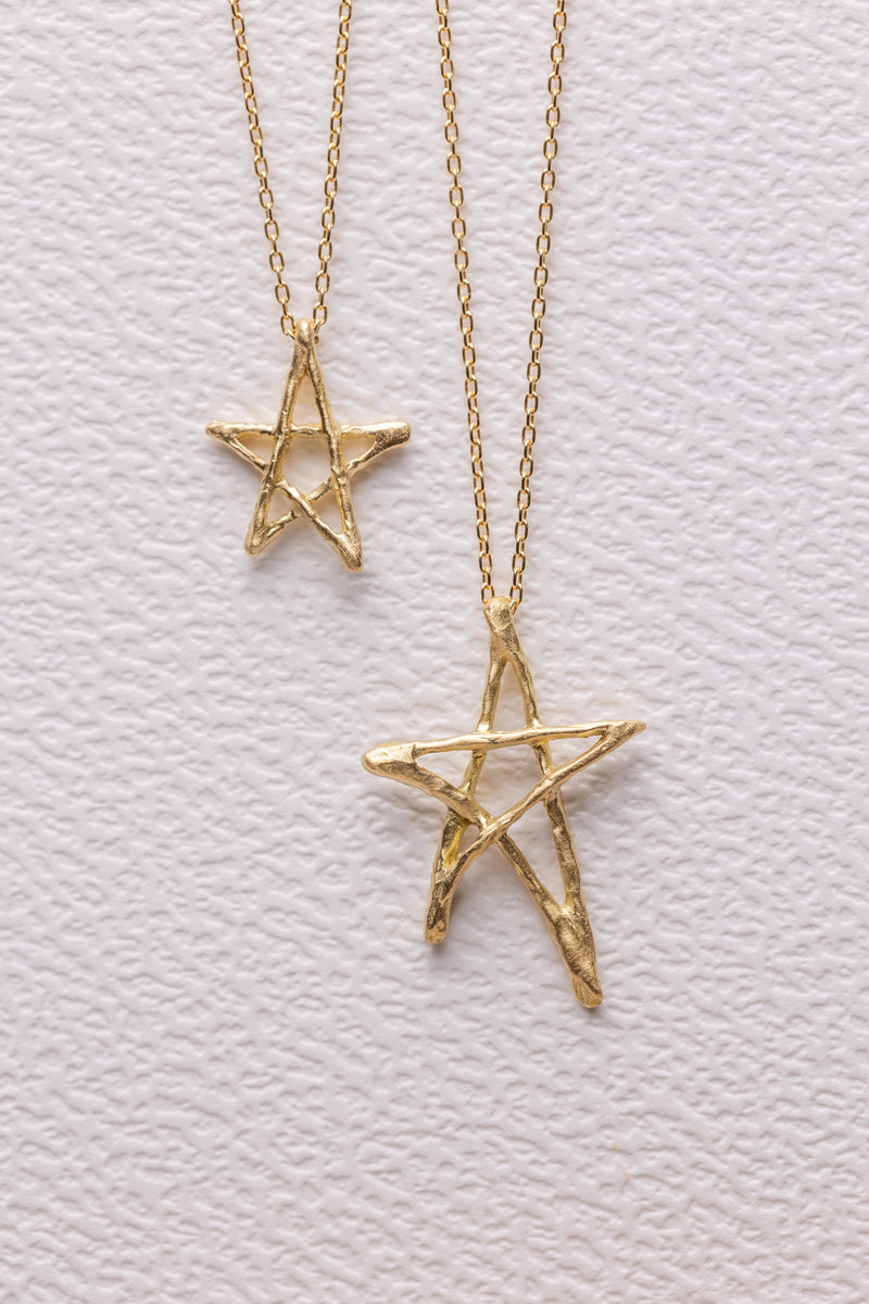 小さな一筆書きの星のネックレス – ileava jewelry