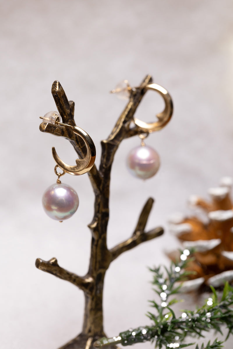虹色の真珠とK18の三日月のピアス – ileava jewelry