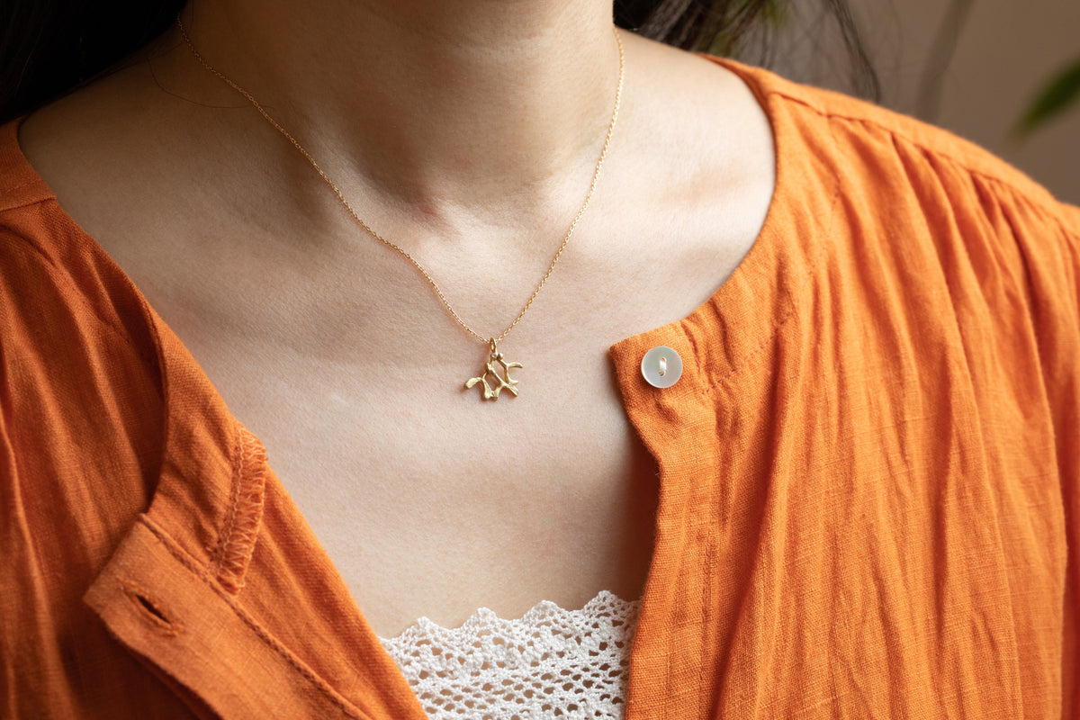 ヤドリギのゴールドネックレス K18 | イリーヴァ・ジュエリーの