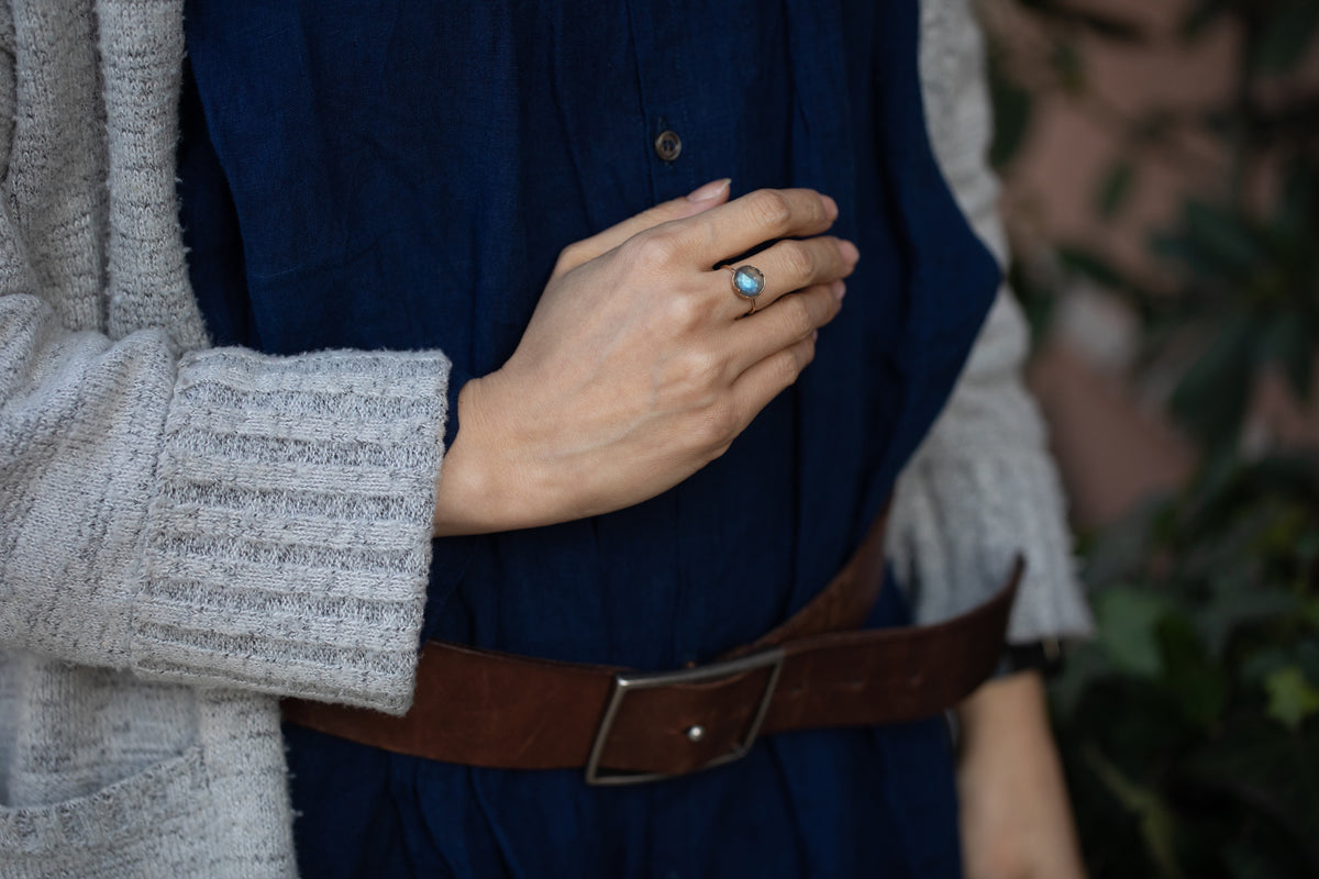 ファセットカットのラブラドライトのリング – ileava jewelry