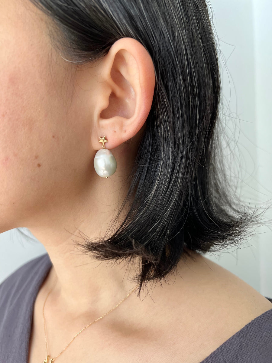 南洋パールと小さな星のピアス – ileava jewelry