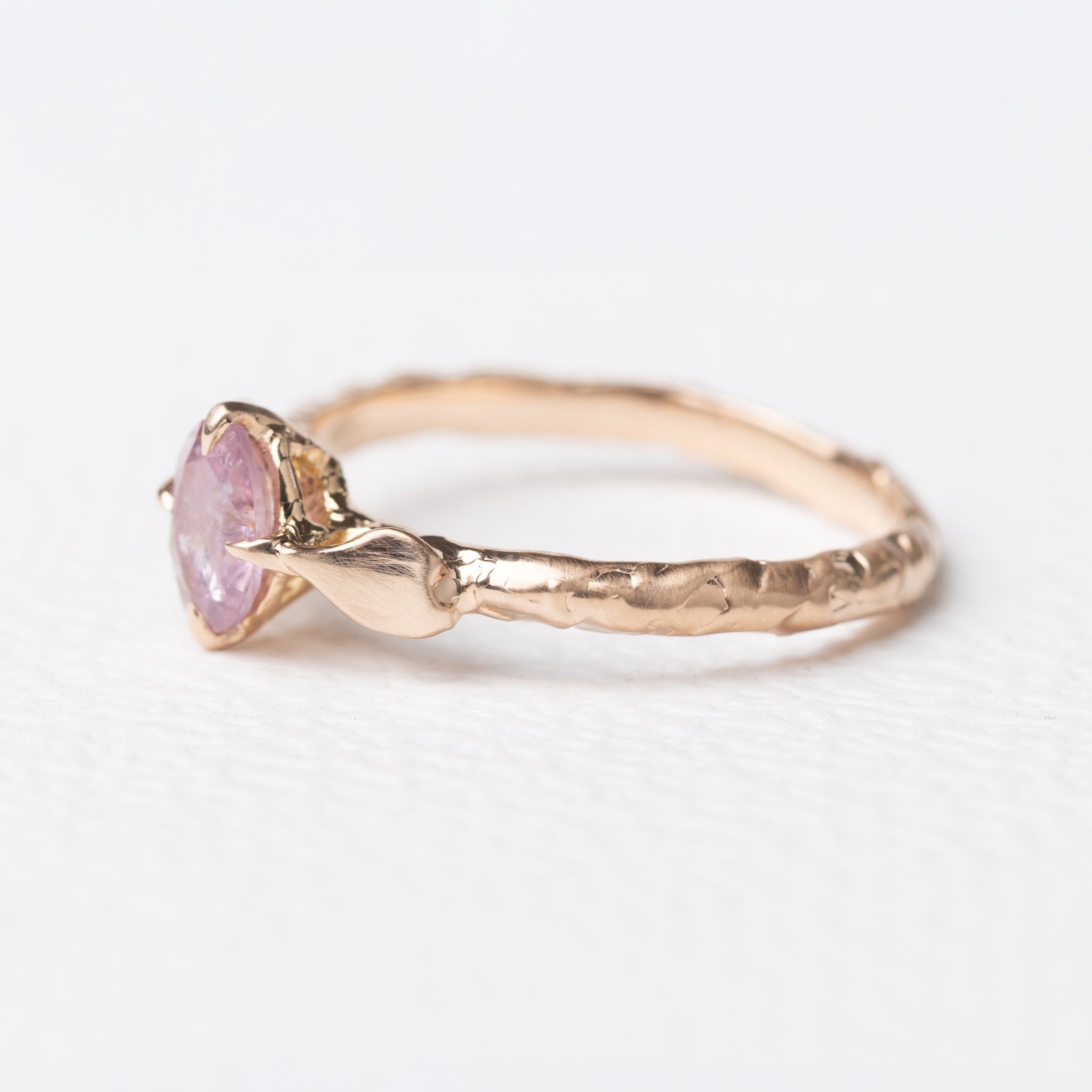 3枚の桜の花びらリング – ileava jewelry
