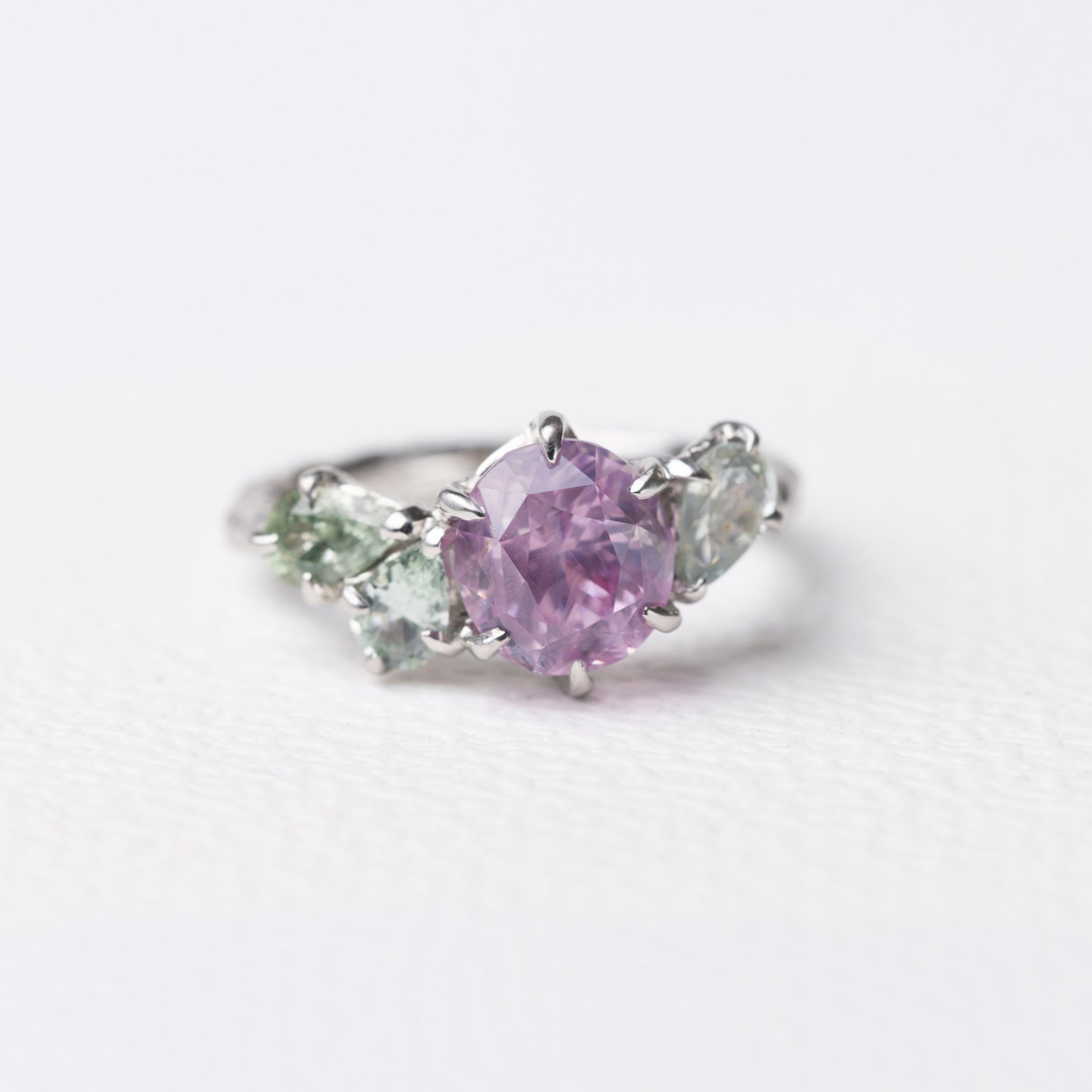 葉桜のリング – ileava jewelry