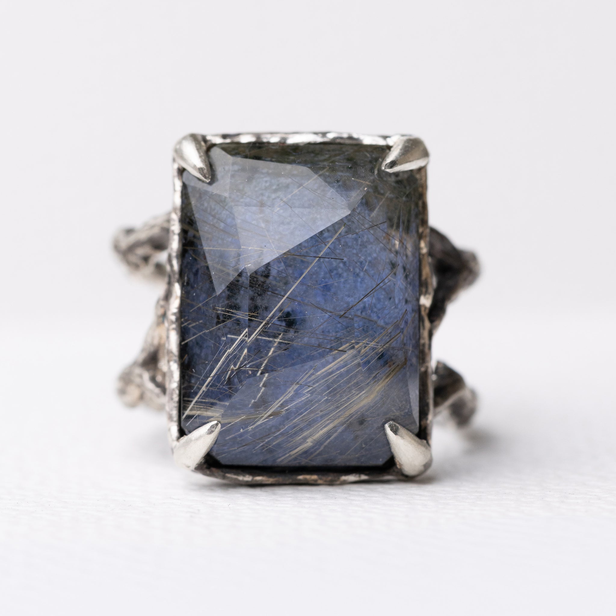 デュモルチェライトとルチルの貼り合せ シルバーリング – ileava jewelry