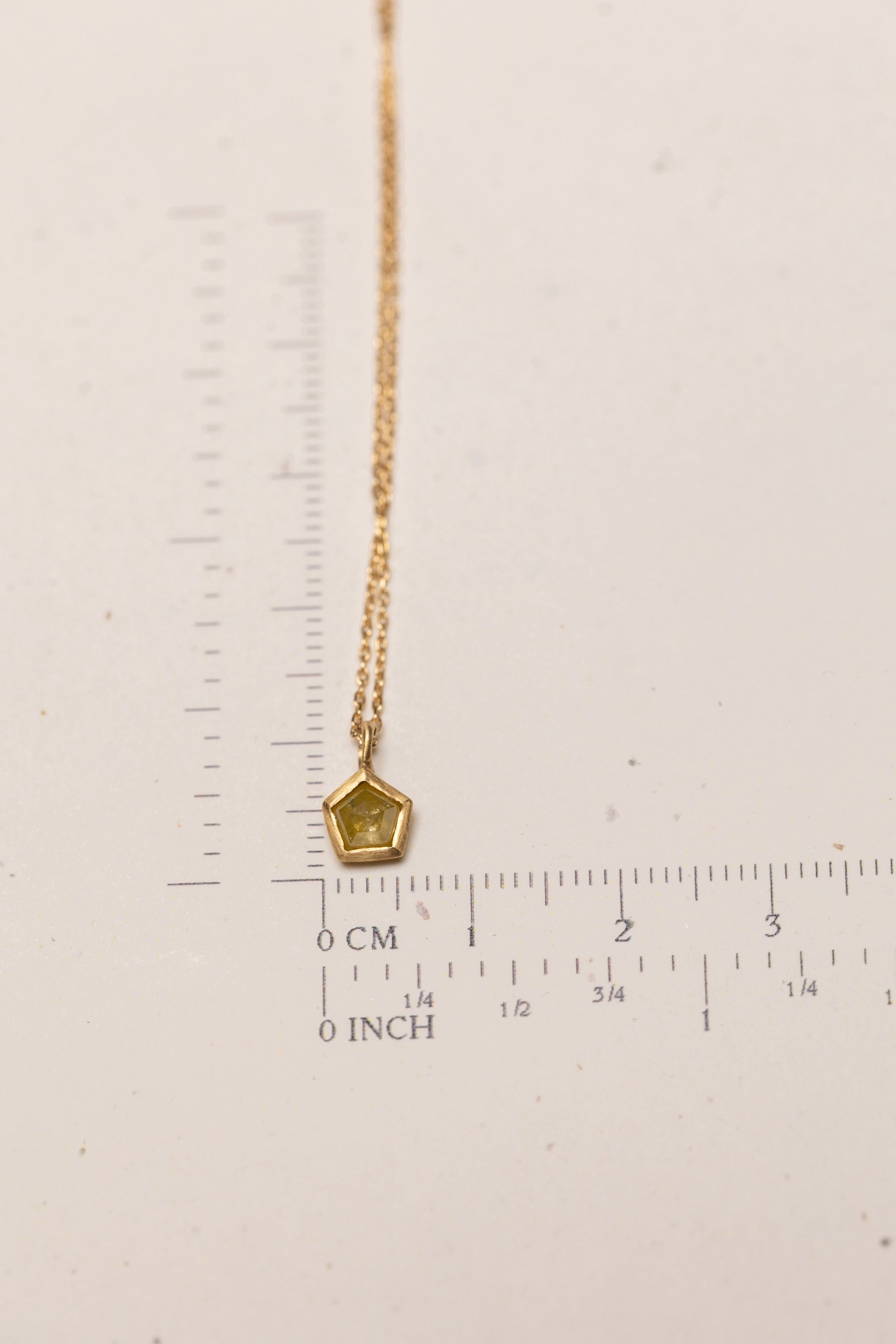 hum コイン型 ネックレス ダイヤモンド 星 - アクセサリー
