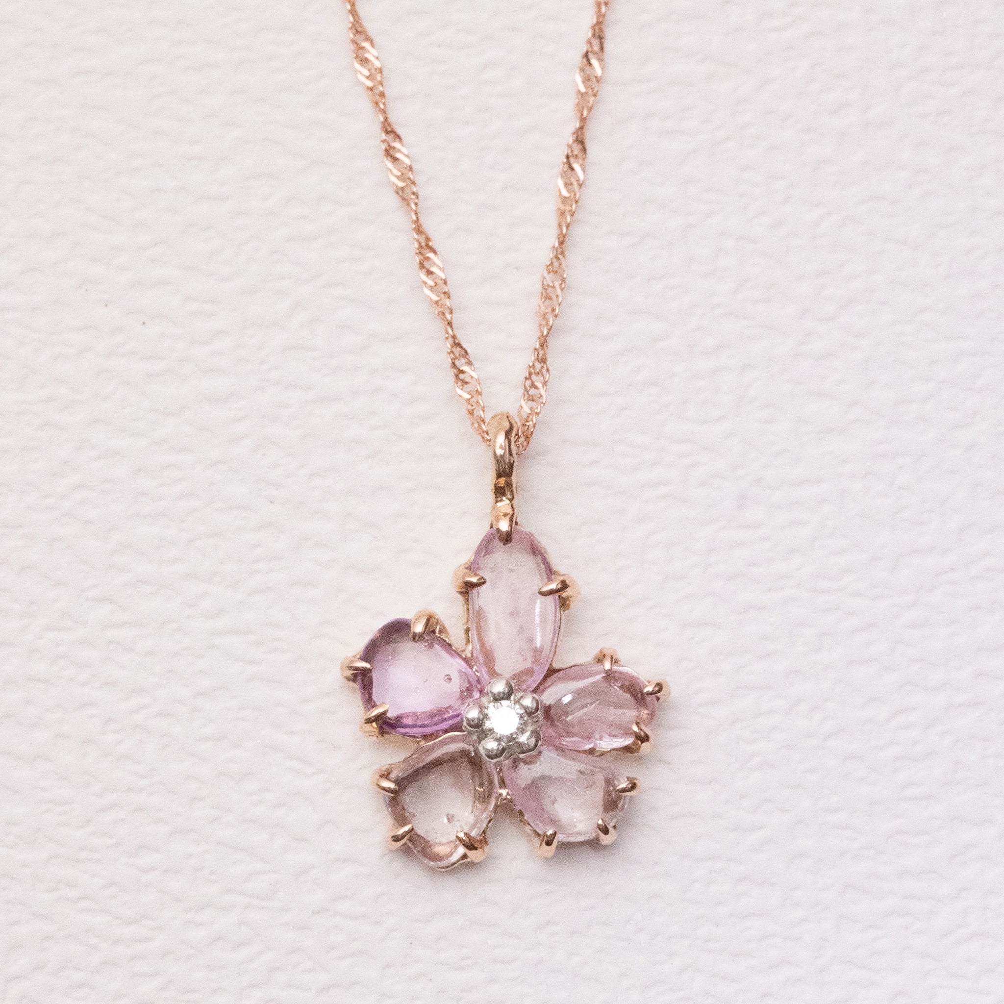 サファイアの桜ネックレス スクリューチェーン – ileava jewelry