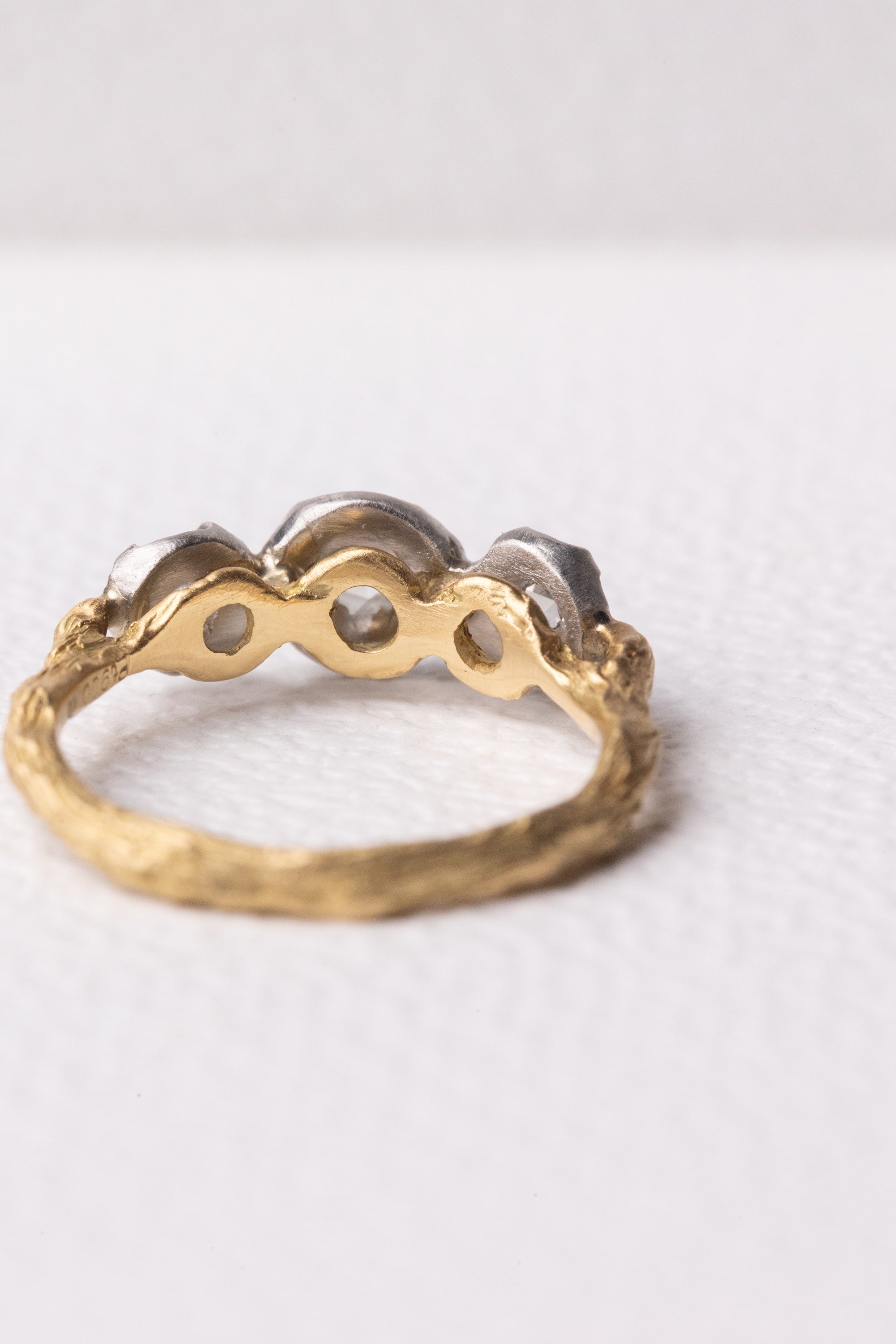 3石のローズカットダイヤのリング – ileava jewelry