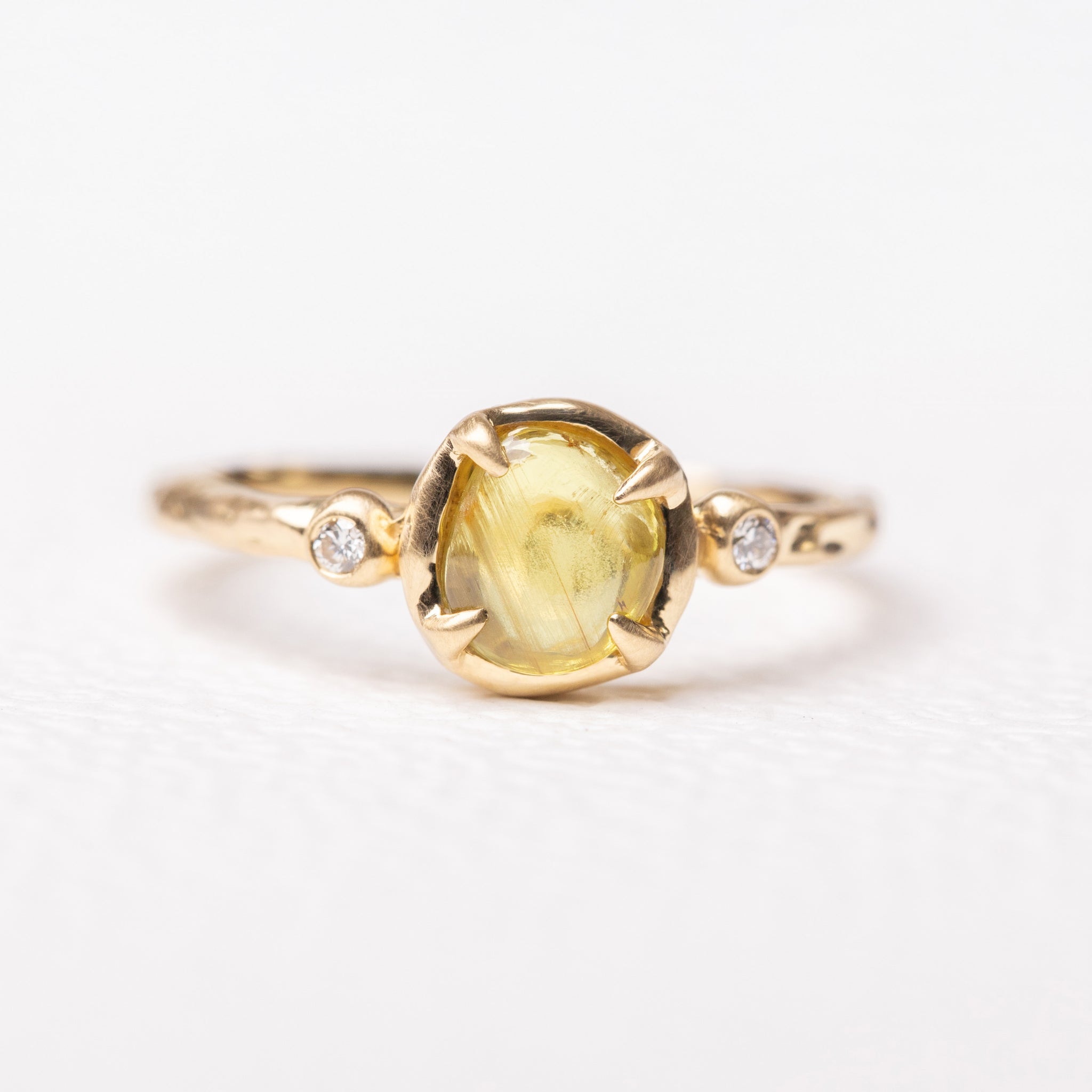 パイナップルのようなイエローサファイアのリング – ileava jewelry