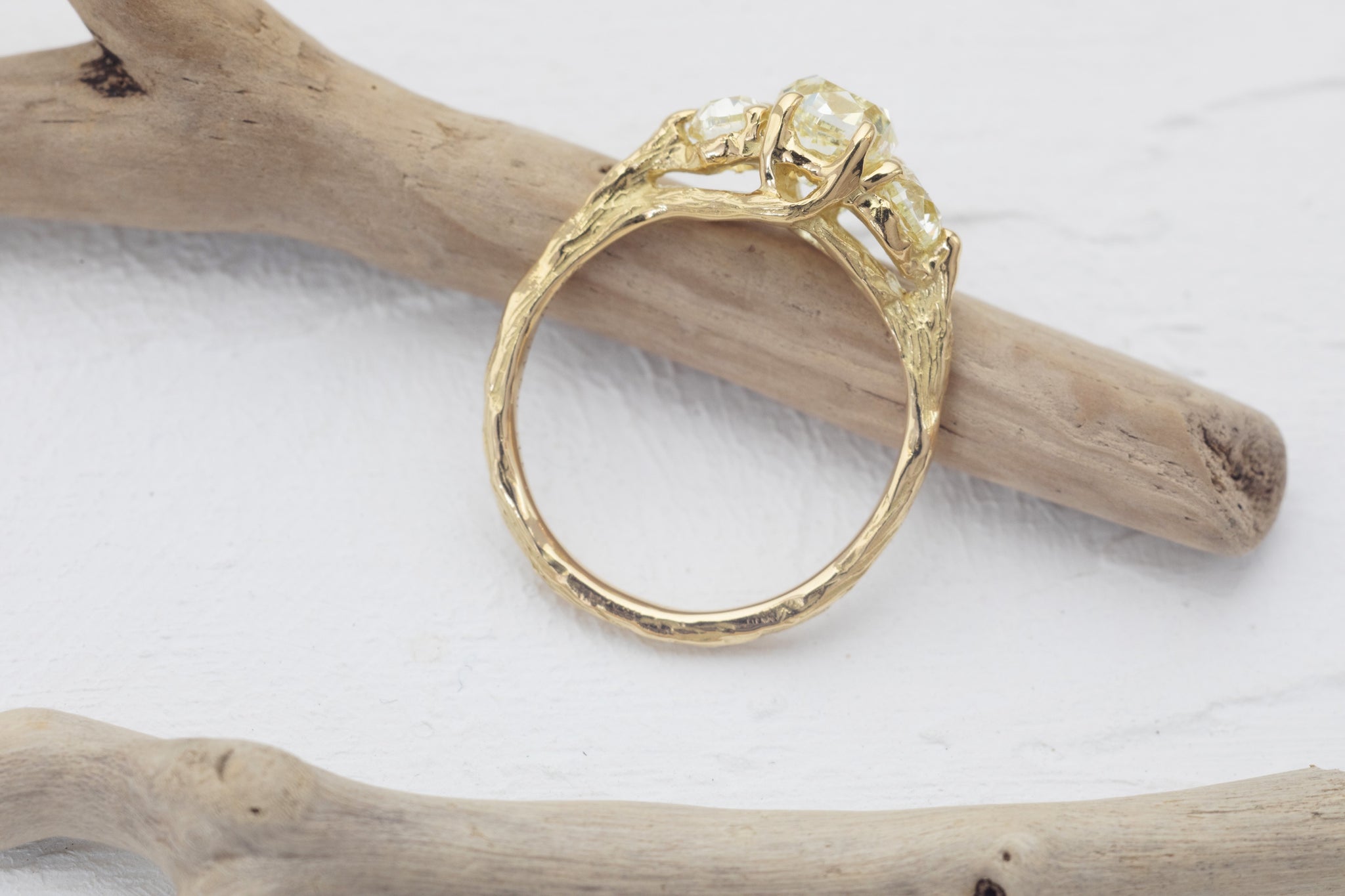 3つのアンティークダイヤモンドリング – ileava jewelry