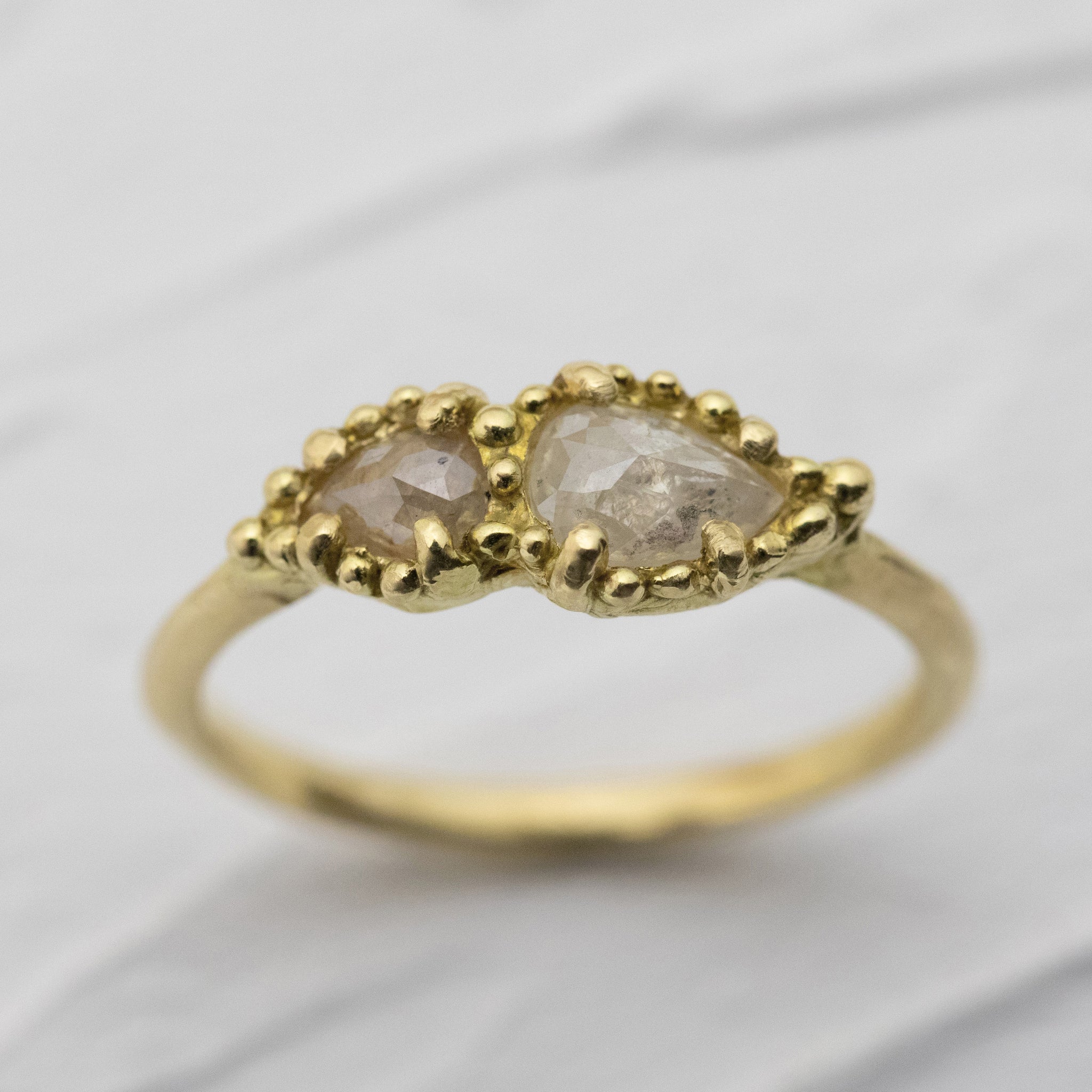 ナチュラルダイヤのペイズリーリング – ileava jewelry
