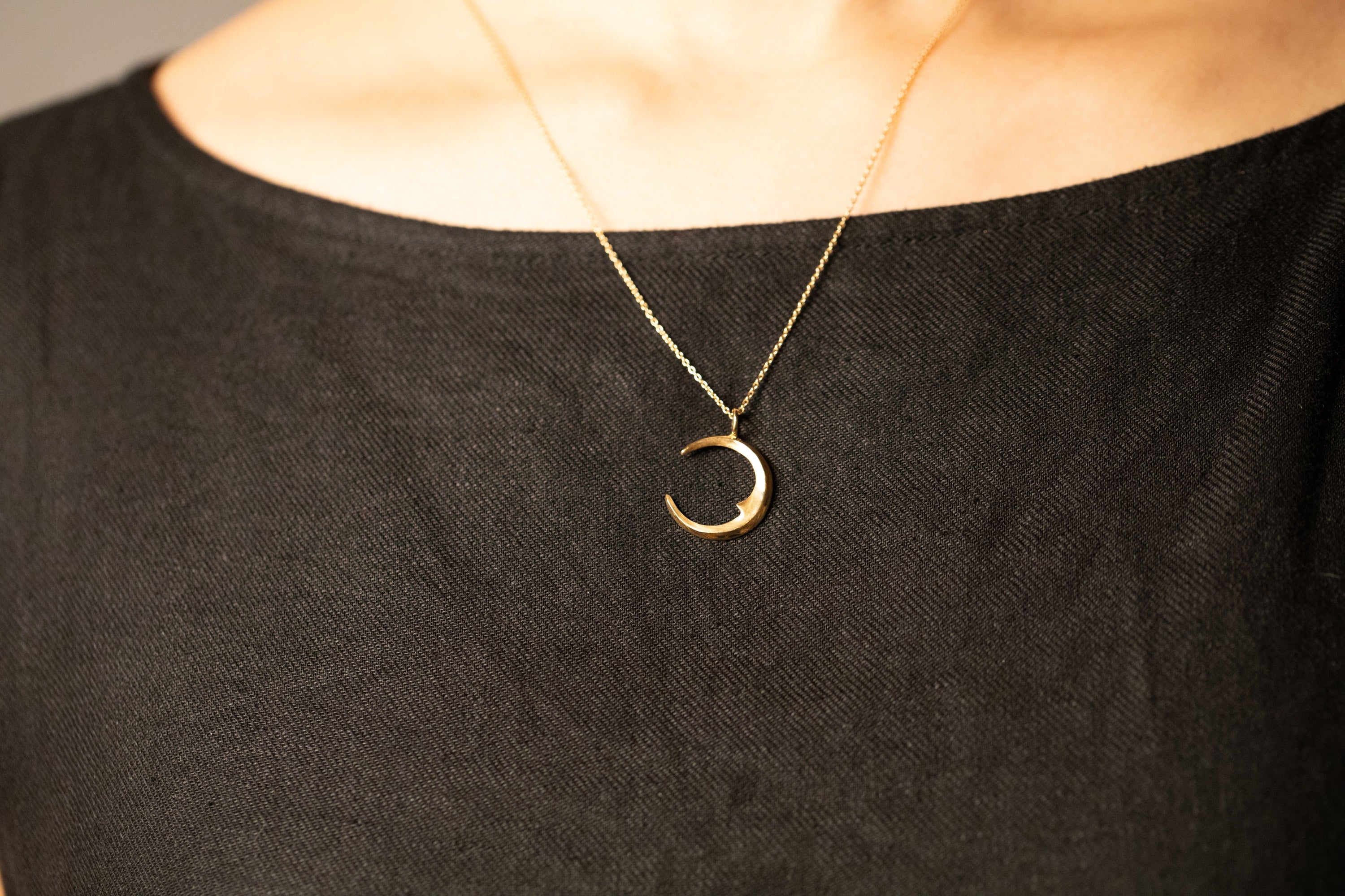 K18 大きな三日月のネックレス – ileava jewelry