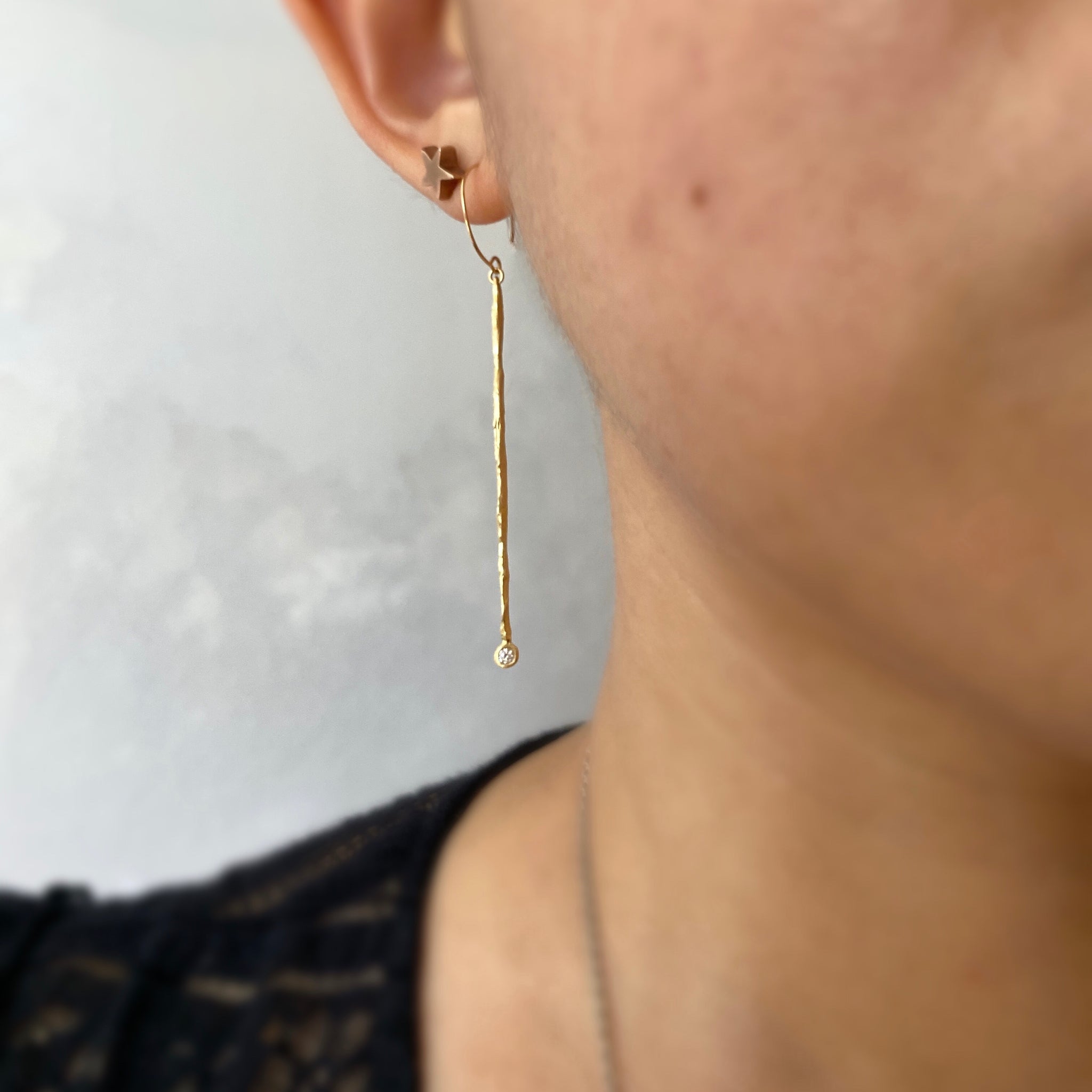 【匿名配送】lilo jewelry★スティックピアス★K18×ダイヤ 匿名配送】lilo jewelry☆スティックピアス☆K18×ダイヤ - メルカリ