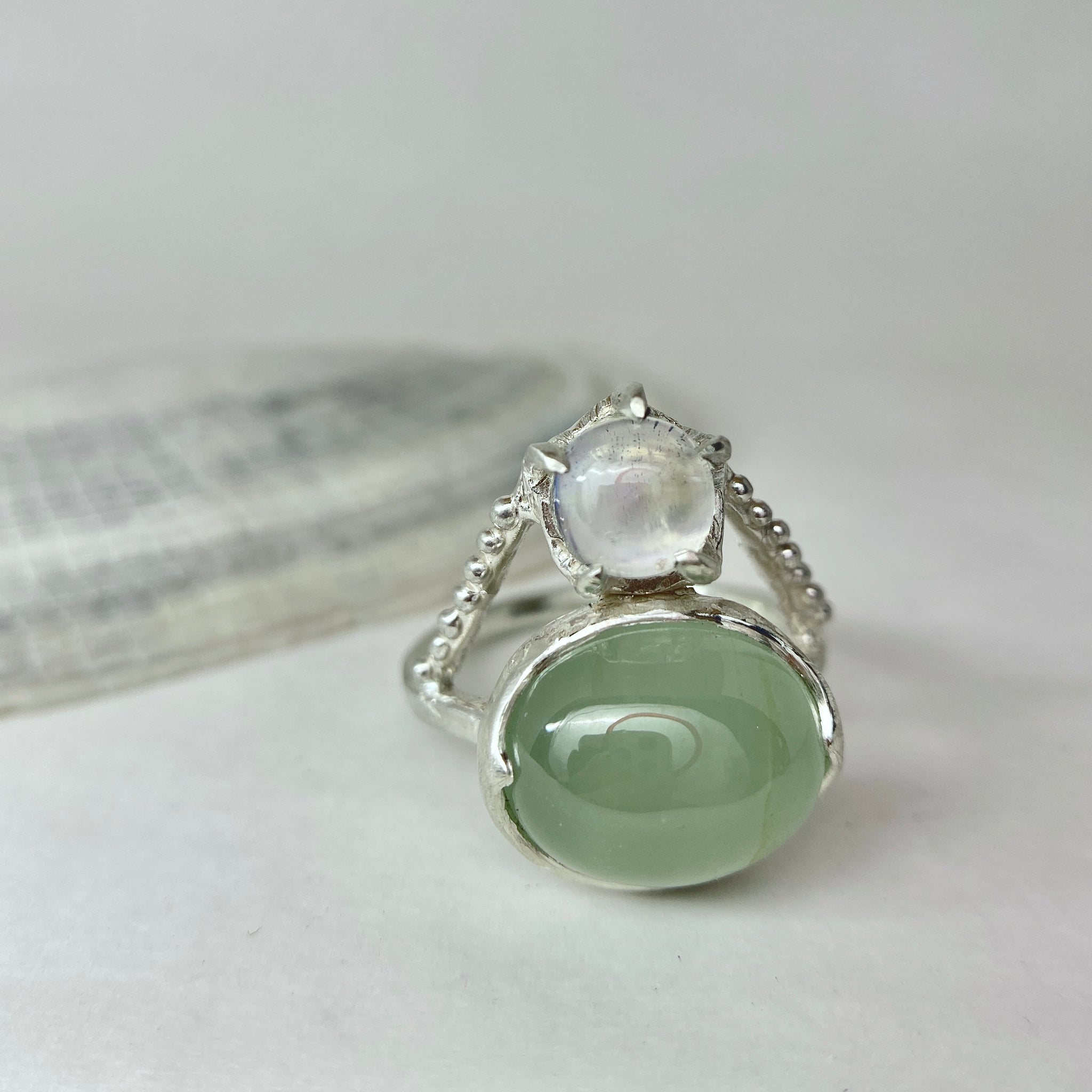 シュシュ  ヘアゴム  パワーストーン アクアマリン×ムーンストーン シュシュ ヘアゴム パワーストーン アクアマリン×ムーンストーン