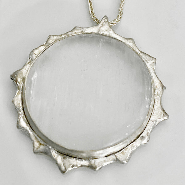 セレナイトのネックレス – ileava jewelry