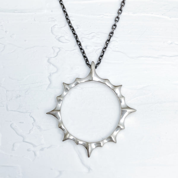 ペルー　シルバー　950 太陽　月　ネックレス シルバーの太陽 オープンネックレス – ileava jewelry